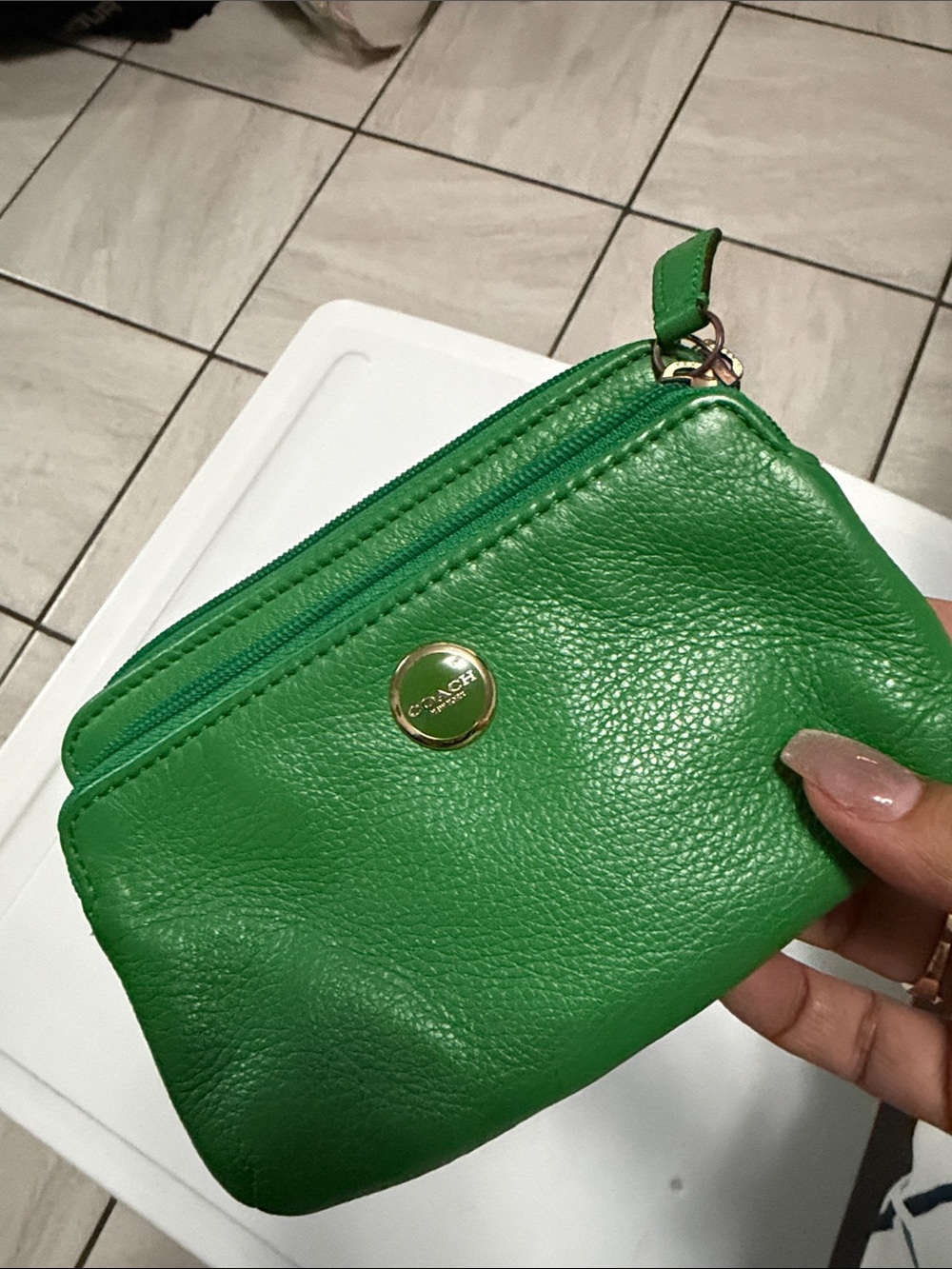 Coach Bright Green Leather Coin Pouch with Gold Logo vintage